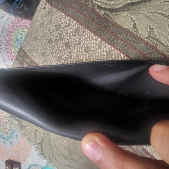 Fendi Black and Yellow Wallet - Picture 4 of 11